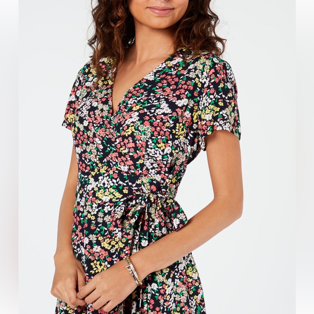 Tommy Hilfiger - Floral Short Sleeve Wrap Dress